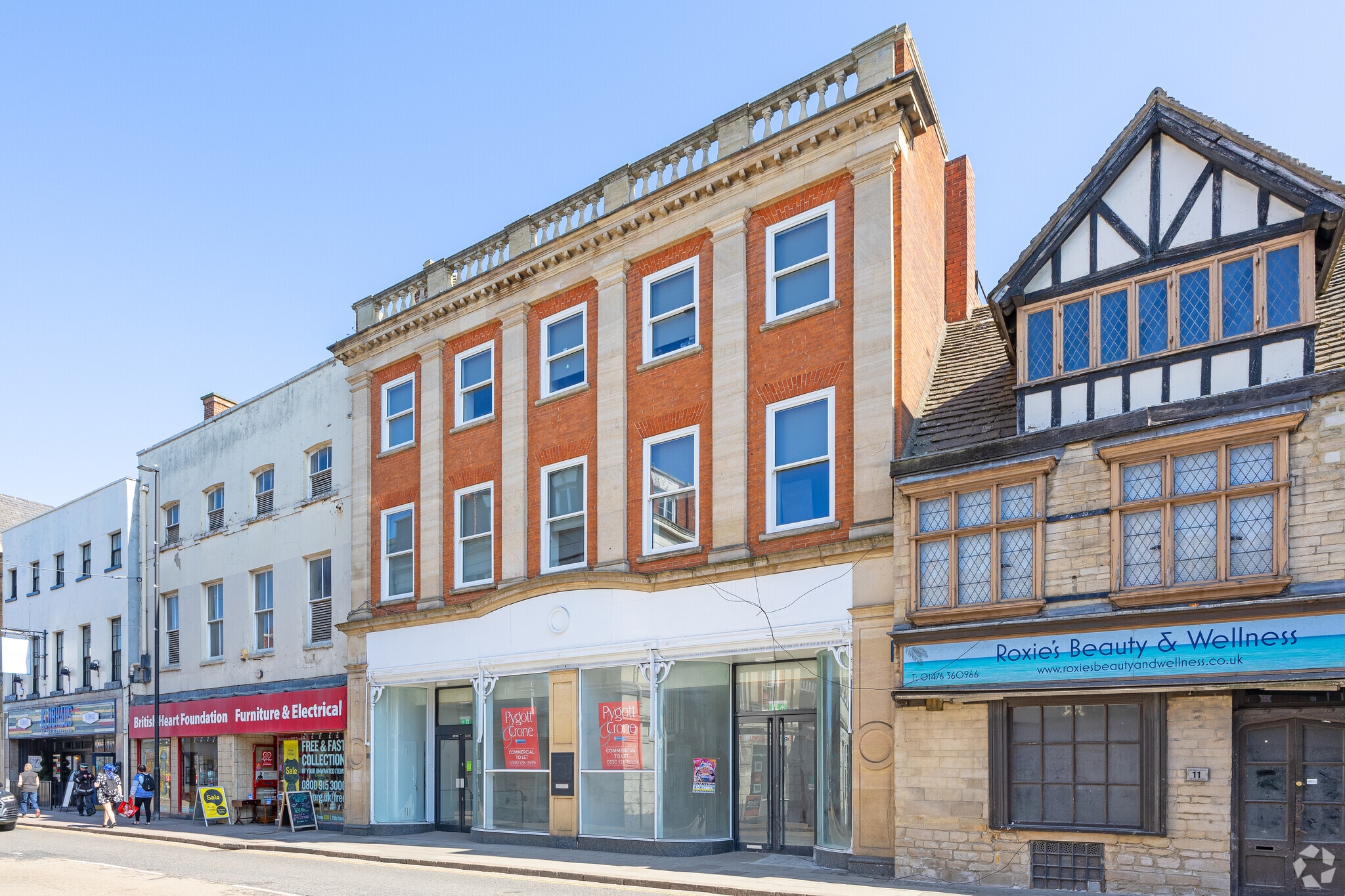 10 High St, Grantham to rent Building Photo- Image 1 of 4