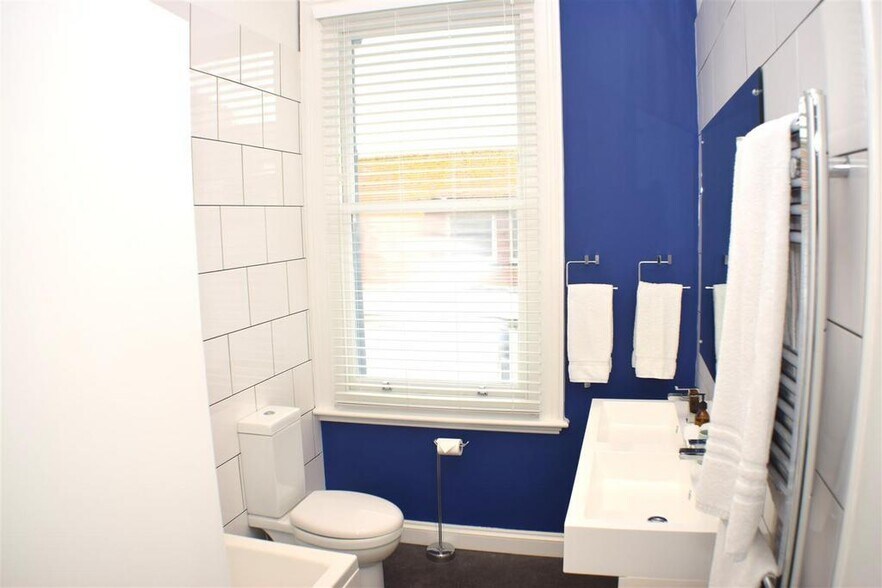 19 Broad St, Brighton for sale - Interior Photo - Image 3 of 18