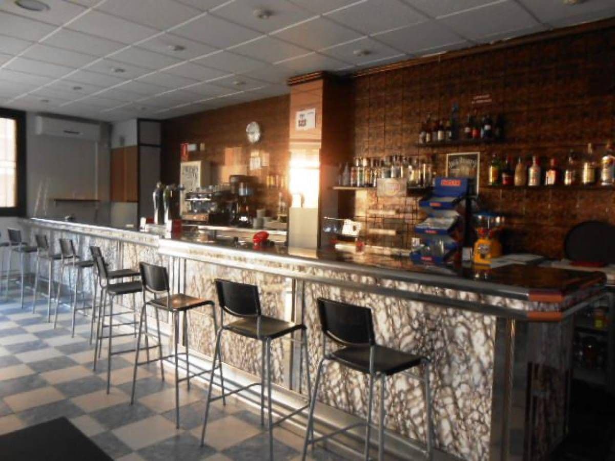 Retail in Santpedor, Barcelona to rent Building Photo- Image 1 of 6