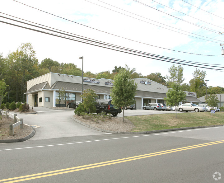 11 N Main St, East Hampton, CT for rent - Building Photo - Image 1 of 2