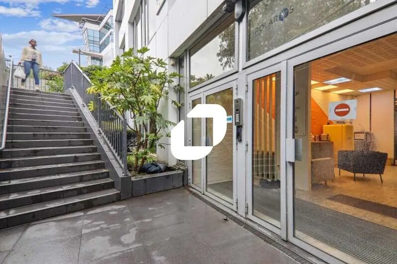 Office in Colombes to rent - Building Photo - Image 3 of 17