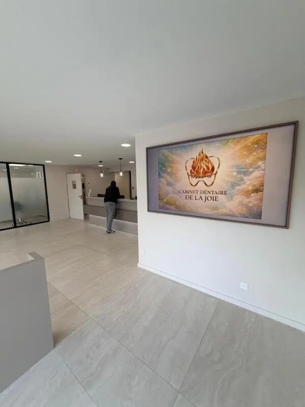 Retail in Évreux for sale Interior Photo- Image 1 of 7