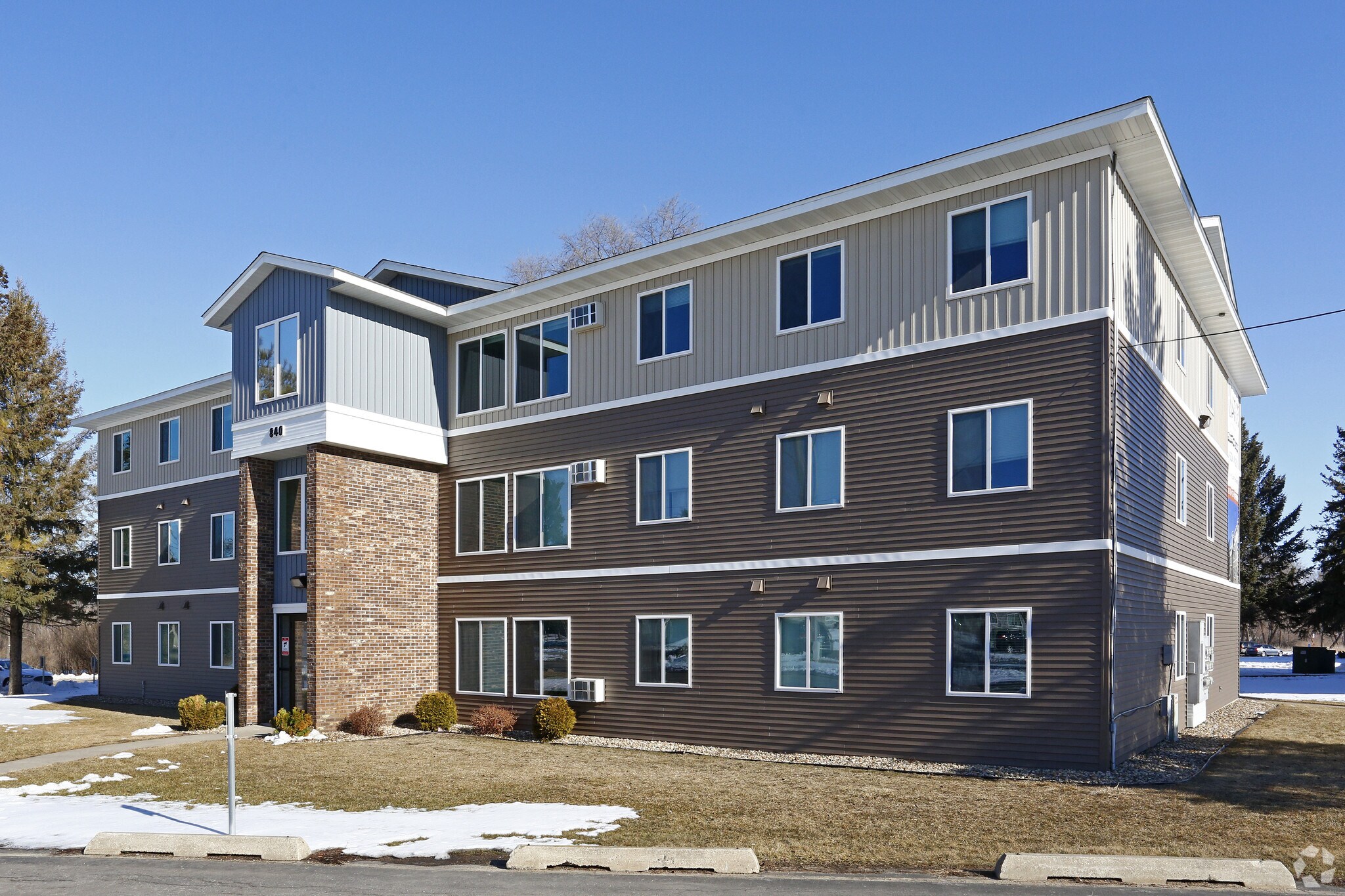 826 21st Ave SE, Rochester, MN for sale Primary Photo- Image 1 of 1