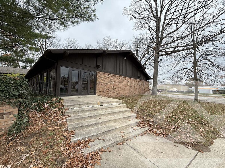 5930 Huntingfield Blvd, Toledo, OH for sale - Building Photo - Image 1 of 1