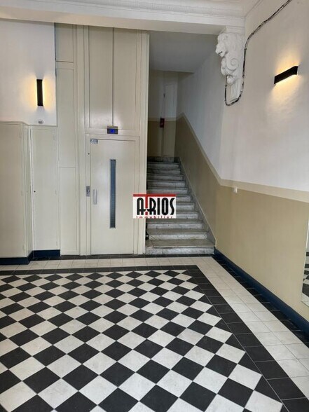 Office in Toulon to rent - Interior Photo - Image 3 of 8
