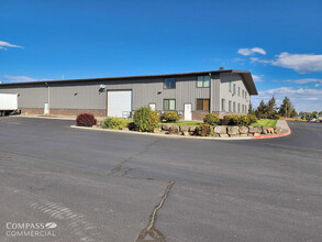 63085 NE 18th St, Bend, OR for rent Building Photo- Image 1 of 7