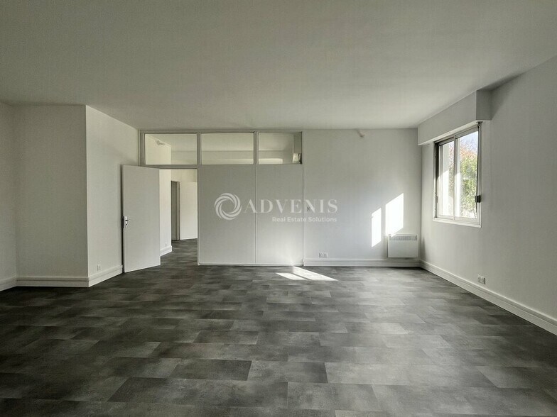 84 Avenue Jean Jaurés, Clamart to rent - Interior Photo - Image 1 of 10