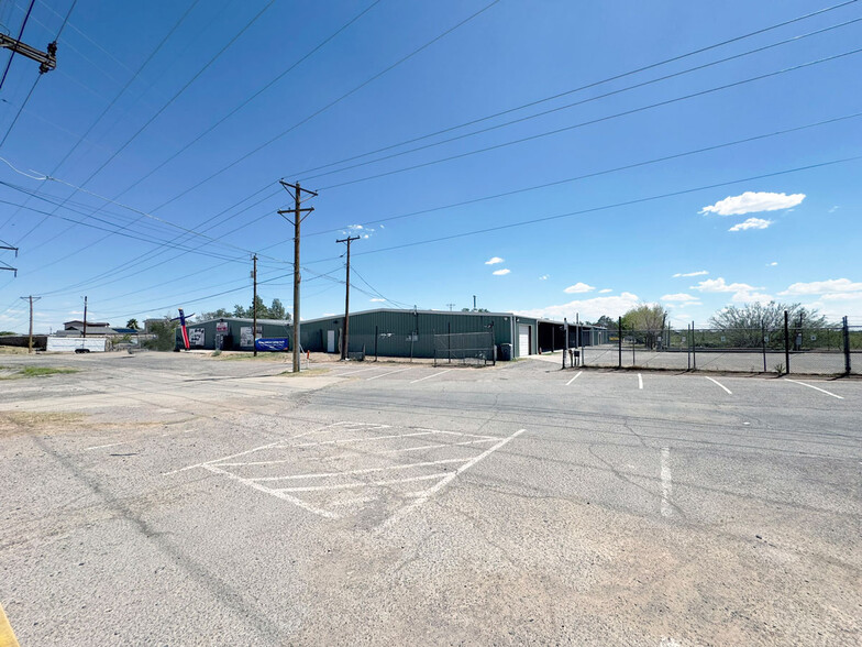 10390 Dyer St, El Paso, TX for sale - Building Photo - Image 1 of 11