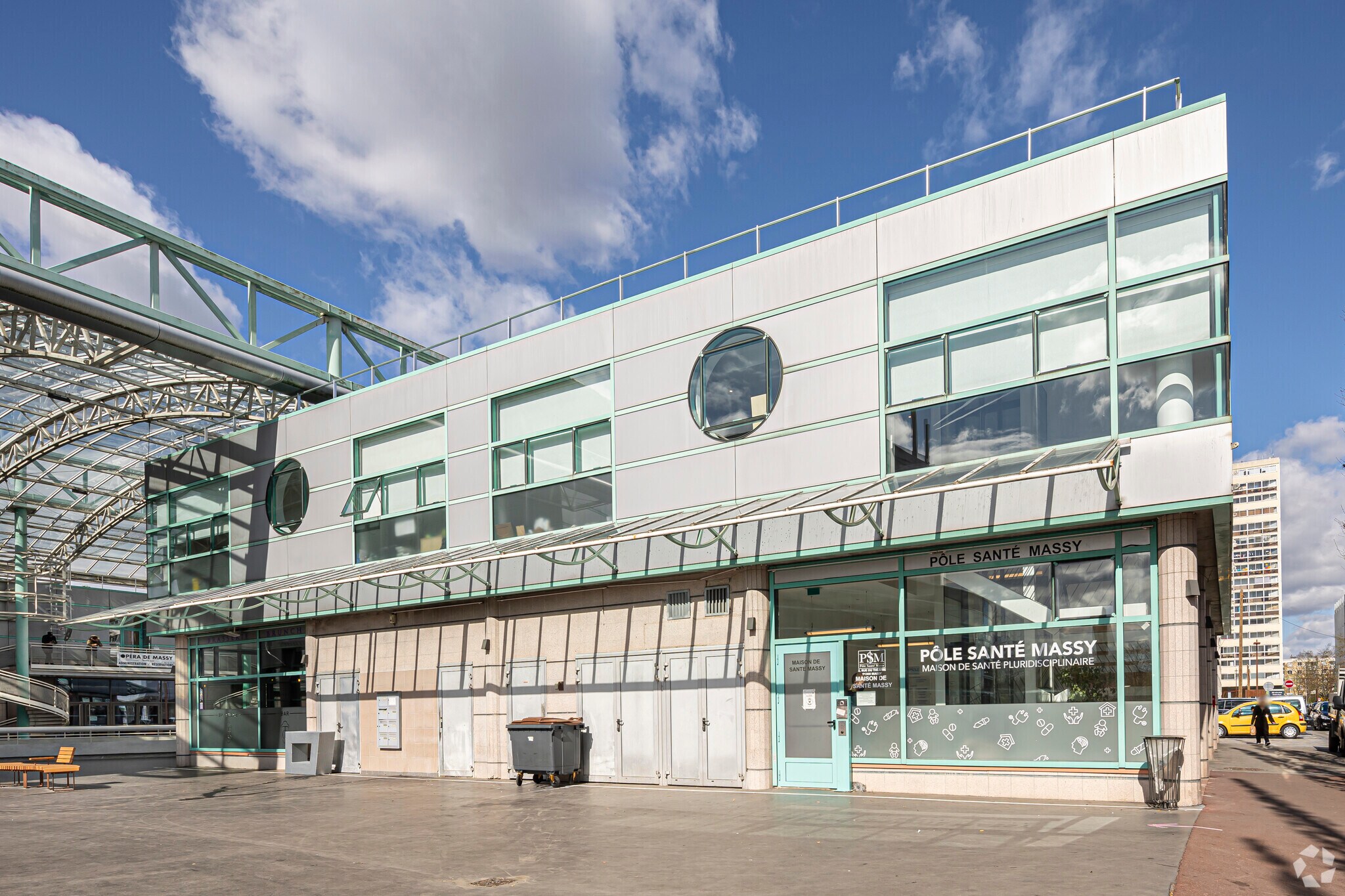 2 Rue Du Théatre, Massy to rent Primary Photo- Image 1 of 4