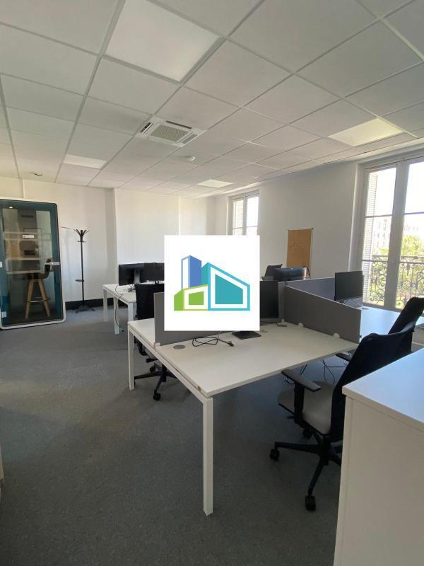 Office in Marseille to rent Interior Photo- Image 1 of 7