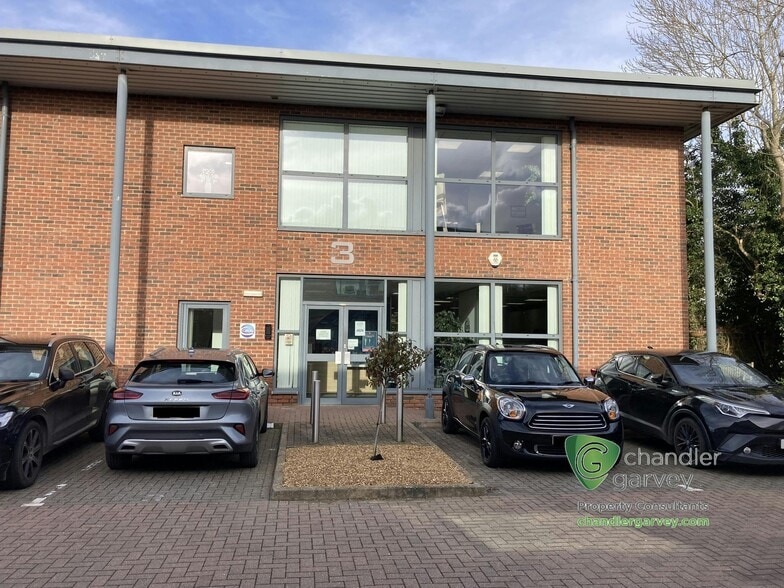 White Lion Rd, Amersham to rent - Building Photo - Image 2 of 23