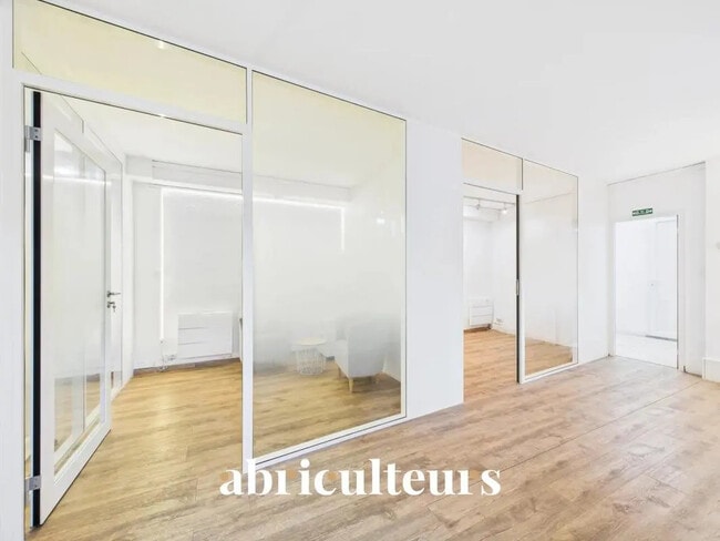 Vente Bureaux 64 m²