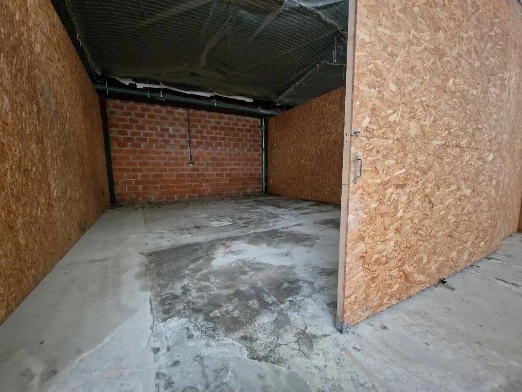 Light Industrial in Bruges to rent Interior Photo- Image 1 of 4