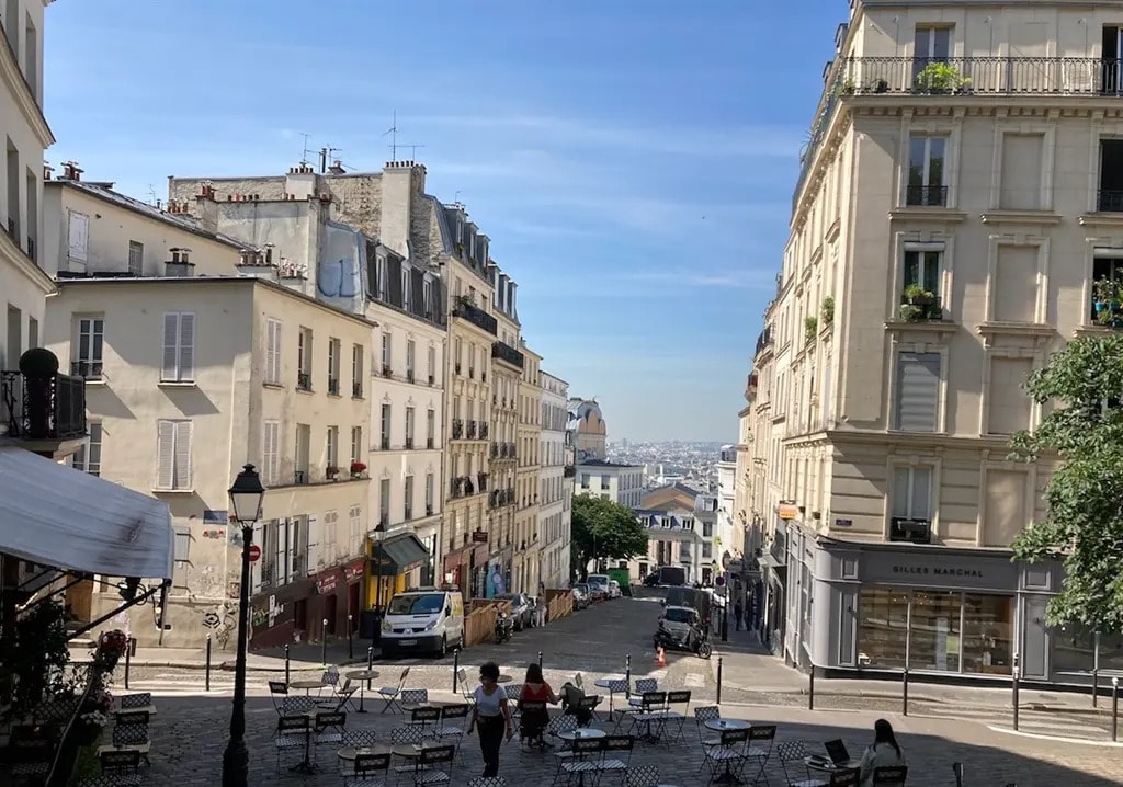 Retail in Paris for sale Building Photo- Image 1 of 3