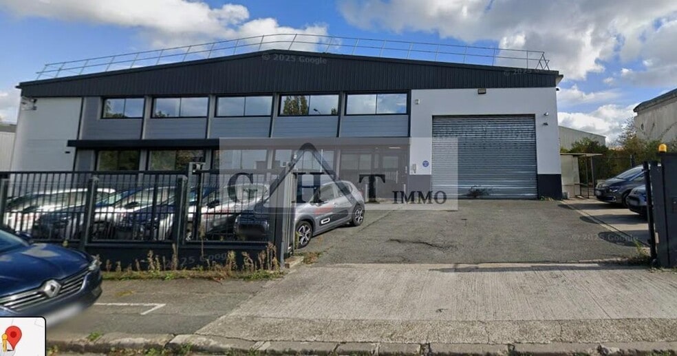 Industrial in Morangis to rent - Building Photo - Image 1 of 2