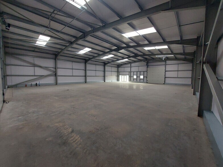 Myrekirk Rd, Dundee to rent - Interior Photo - Image 3 of 3