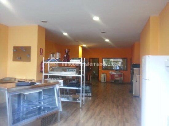 Retail in Cáceres, Cáceres for sale Building Photo- Image 1 of 14