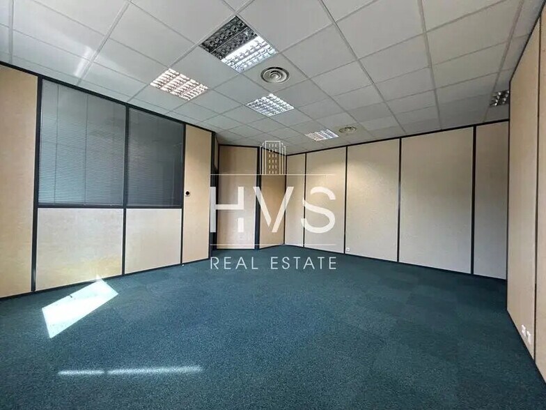 Office in Aix-en-Provence to rent - Interior Photo - Image 3 of 9