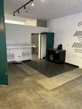 73-97 Middlesex St, London to rent Interior Photo- Image 2 of 6