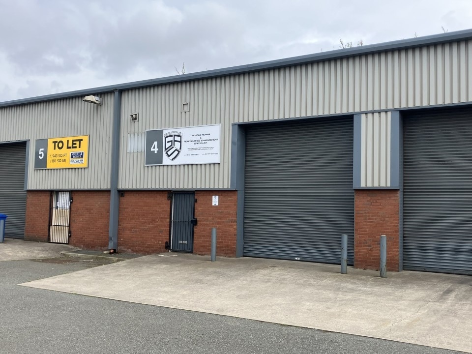 Atlas Rd, Bootle to rent Building Photo- Image 1 of 1