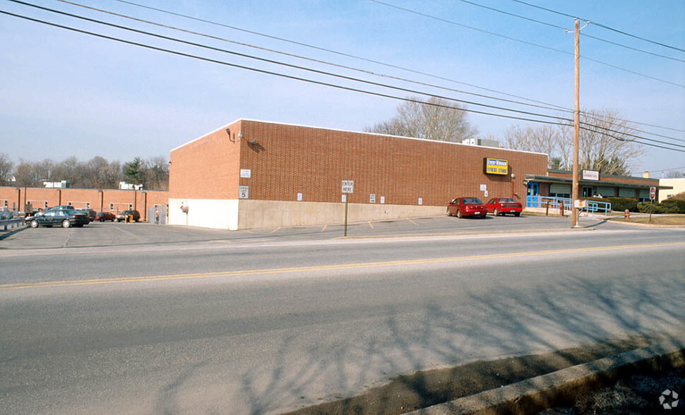 469 E North St, Carlisle, PA for sale - Primary Photo - Image 1 of 11