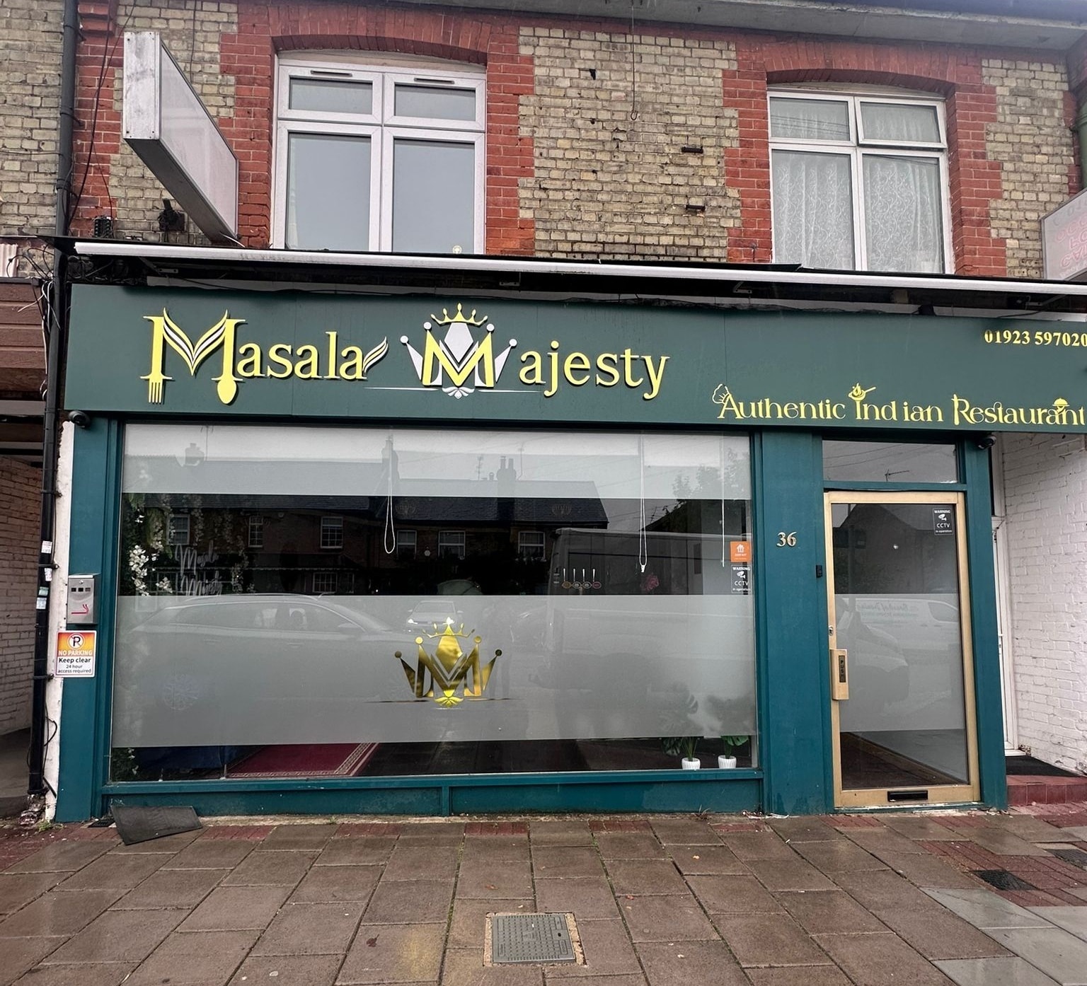 36 High St, Northwood to rent Building Photo- Image 1 of 2