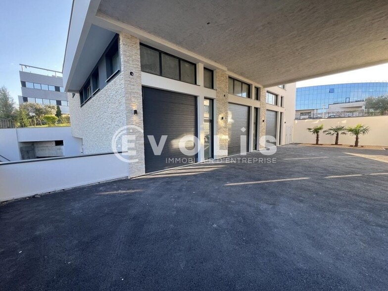 Light Industrial in Bry-sur-Marne to rent - Building Photo - Image 3 of 15