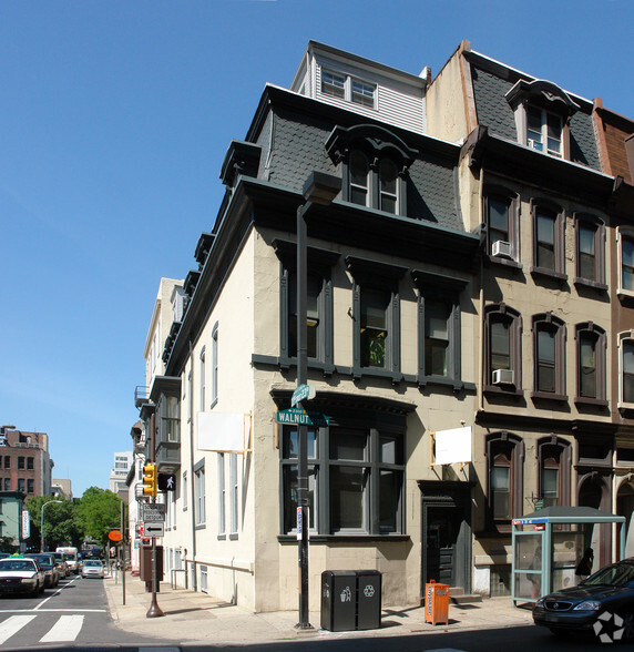 2215 Walnut St, Philadelphia, PA for rent - Primary Photo - Image 1 of 5