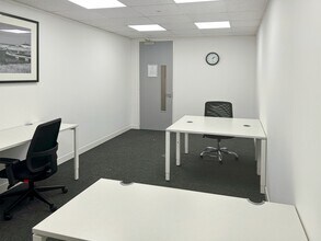 Harts Farm Way, Havant to rent Interior Photo- Image 2 of 10