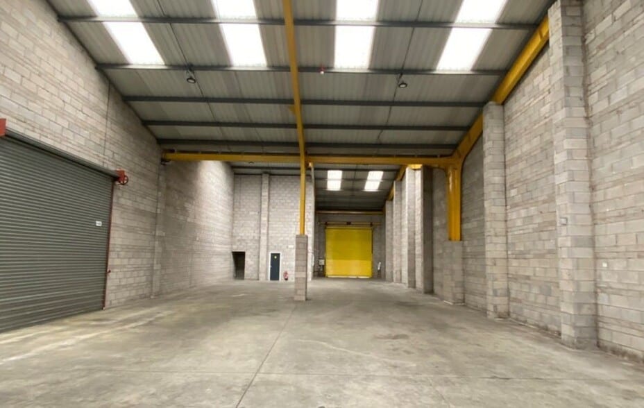 1 Kirkby Bank Rd, Liverpool to rent - Building Photo - Image 2 of 11