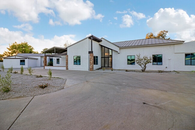 More details for MID CENTURY MODERN FLAGSHIP RAL, Phoenix, AZ - Health Care for Sale