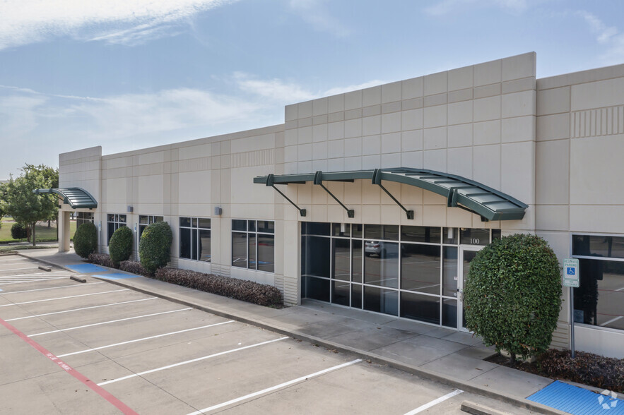 530 E Corporate Dr, Lewisville, TX for rent - Building Photo - Image 3 of 8