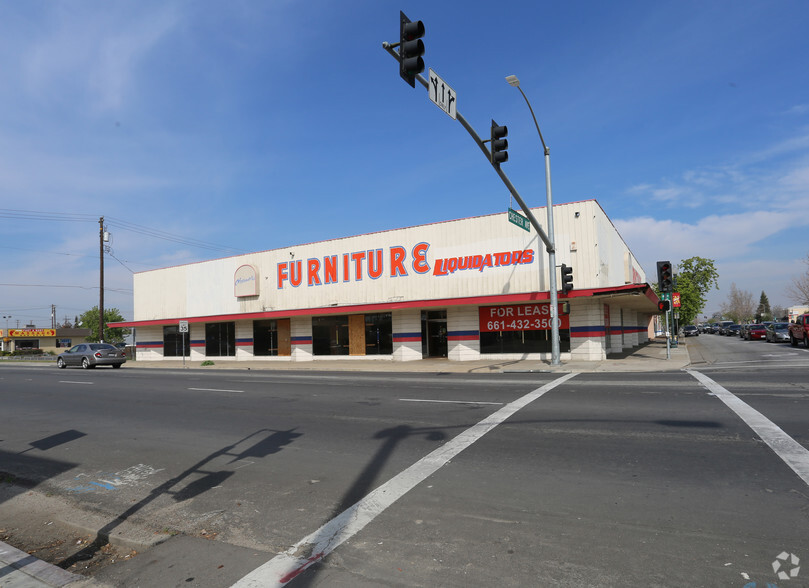 2407 Chester Ave, Bakersfield, CA for sale - Primary Photo - Image 1 of 1