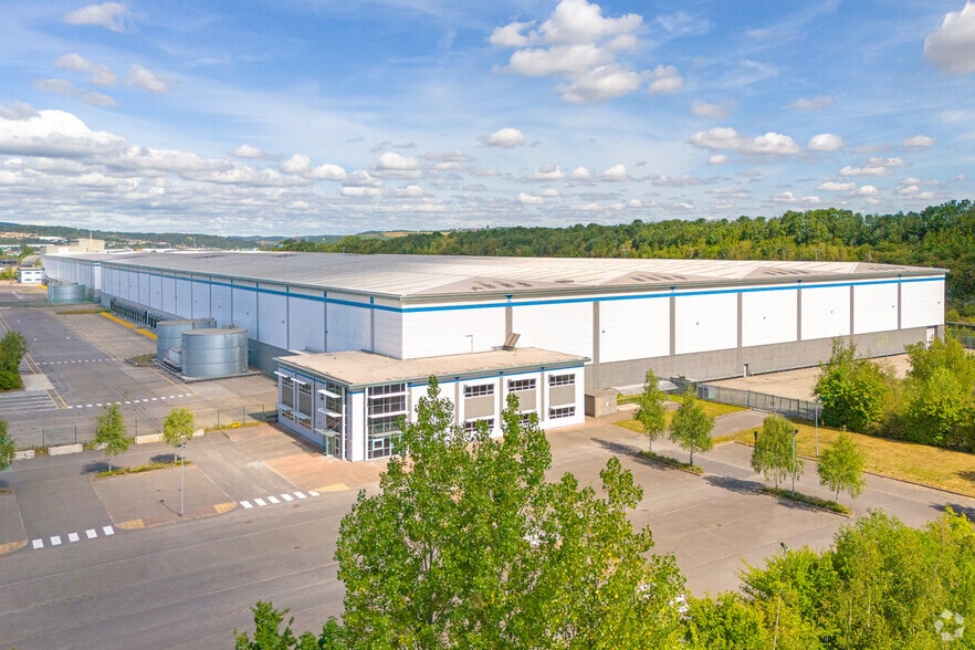 Europa Way, Sheffield to rent - Building Photo - Image 1 of 4