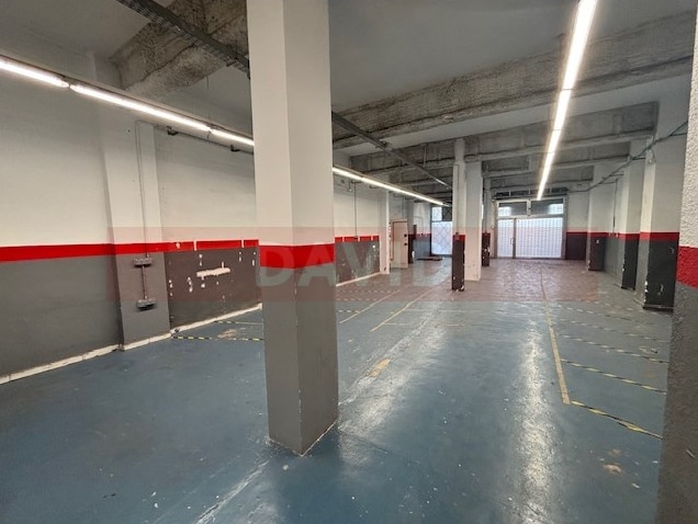 Retail in Barcelona, Barcelona to rent Interior Photo- Image 1 of 4