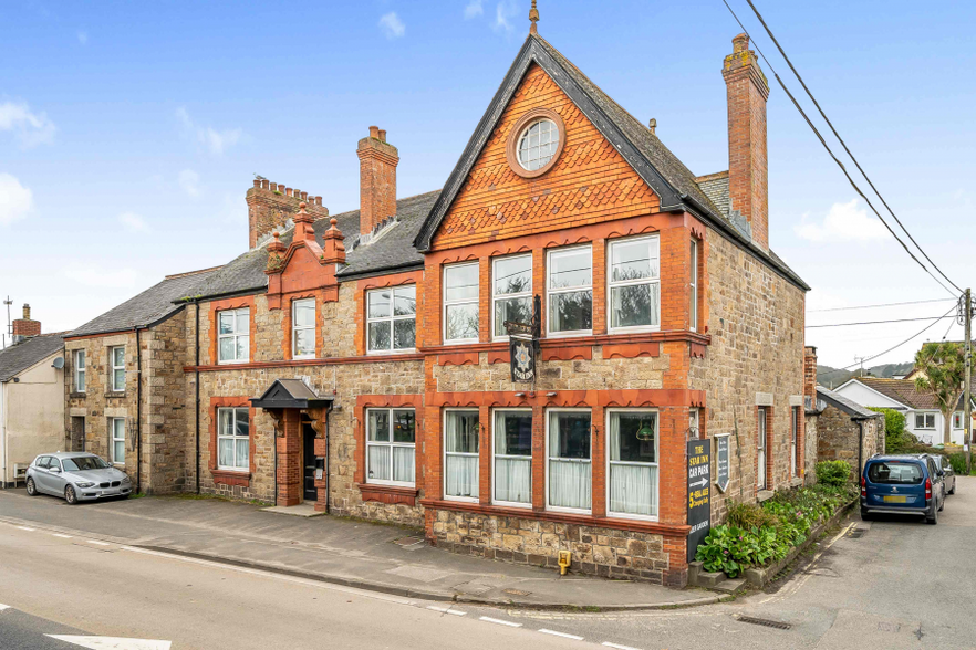 Market Jew St, Crowlas for sale - Primary Photo - Image 1 of 17