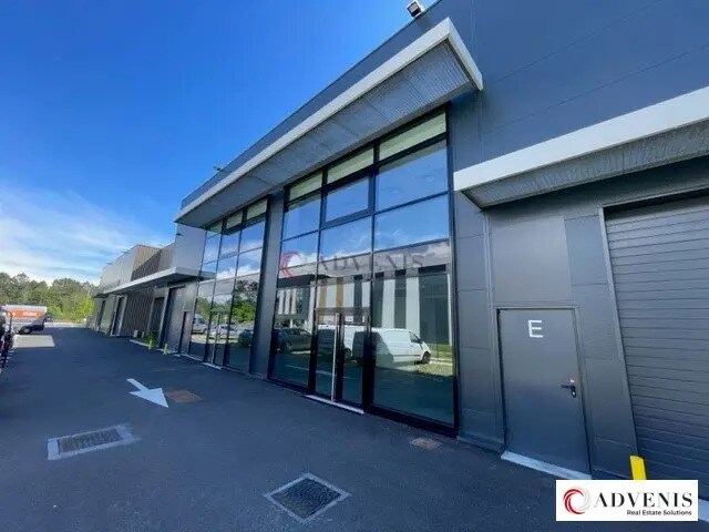 Light Industrial in Mérignac to rent Building Photo- Image 1 of 13