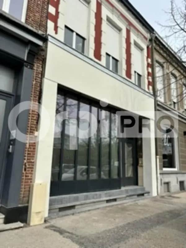 Location Commerce 120 m²