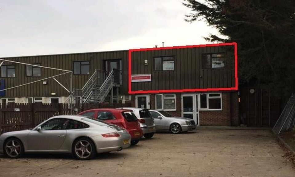 Salterns Ln, Fareham for sale Primary Photo- Image 1 of 1