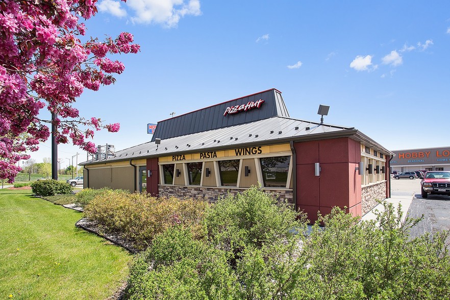 1120 S Koeller St, Oshkosh, WI for sale - Primary Photo - Image 1 of 1