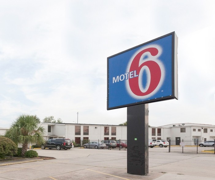 4200 Old Gentilly Rd, New Orleans, LA for sale - Primary Photo - Image 1 of 1