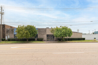 720 Hall of Fame Dr, Knoxville, TN for rent Building Photo- Image 1 of 17