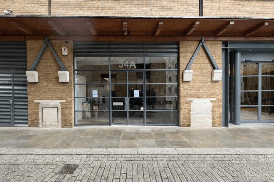 34A Shad Thames, London to rent - Building Photo - Image 2 of 8