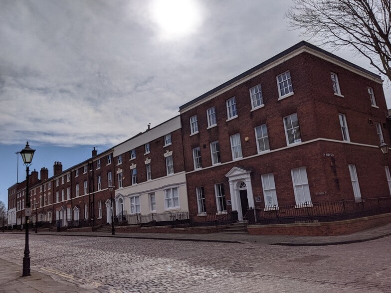 St. Johns Sq, Wolverhampton to rent - Building Photo - Image 2 of 19