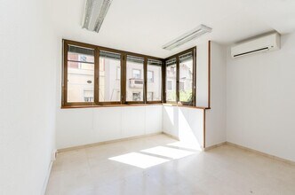 Office in L'Hospitalet de Llobregat, Barcelona to rent Interior Photo- Image 2 of 30