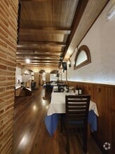 Retail in Madrid, Madrid to rent Interior Photo- Image 1 of 6