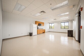 1803 Phyllis St, Bentonville, AR to rent Interior Photo- Image 2 of 12