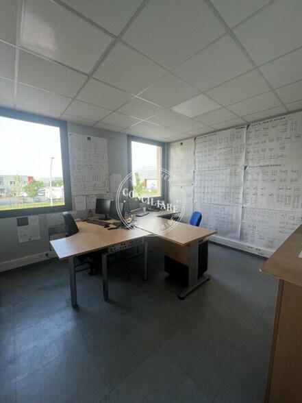 Rue François Arago, Plaisance-du-Touch for sale - Interior Photo - Image 3 of 5