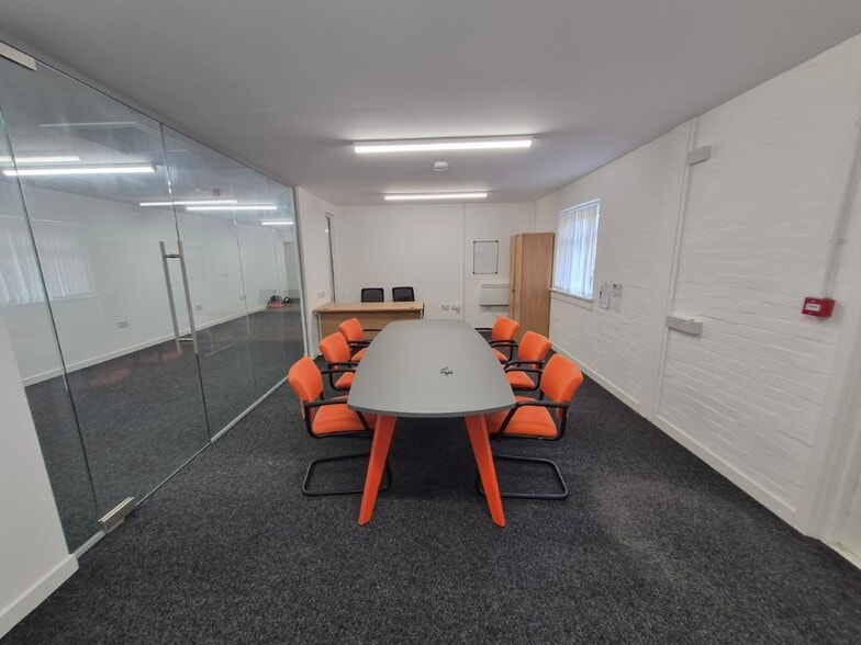 65-66 Cavendish Way, Glenrothes to rent - Interior Photo - Image 2 of 8