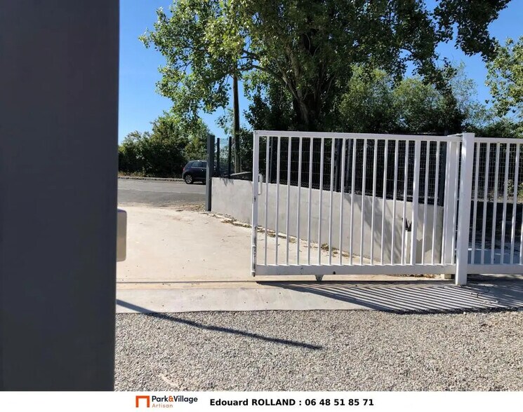 Industrial in Nantes for sale - Building Photo - Image 2 of 4